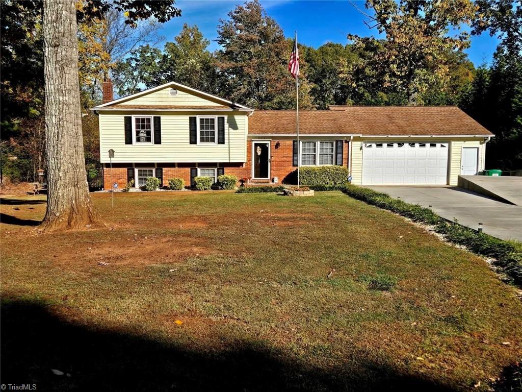 206 Bessemer Court King, NC 27021 - Photo 2 of 43