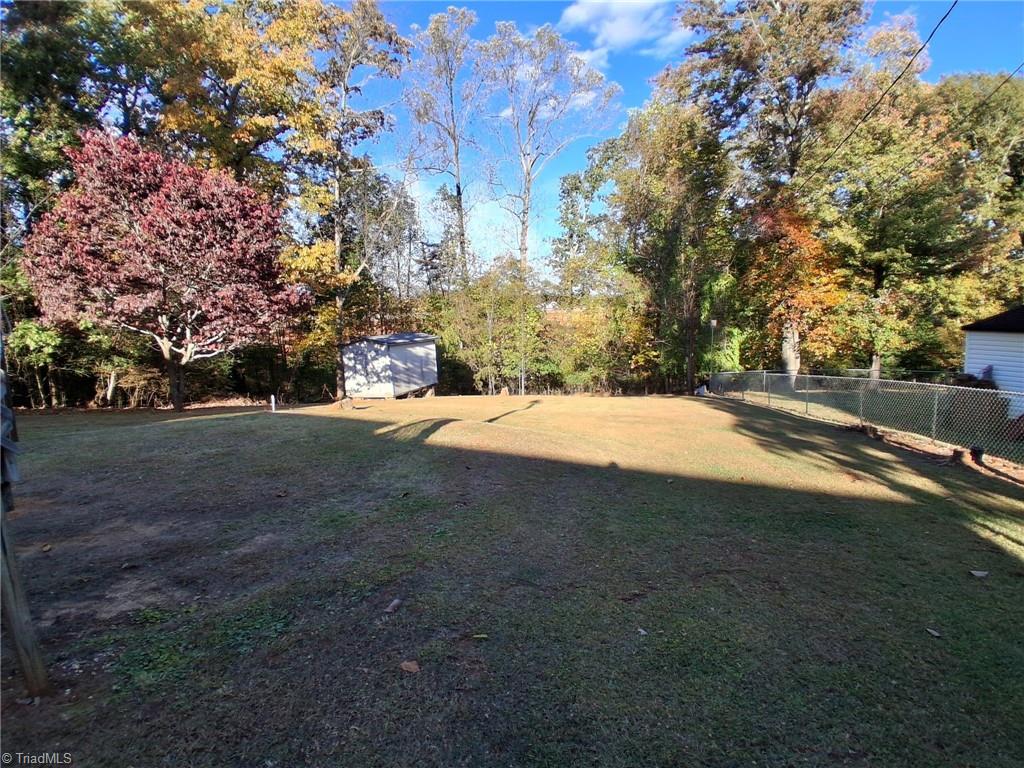 206 Bessemer Court King, NC 27021 - Photo 7 of 43