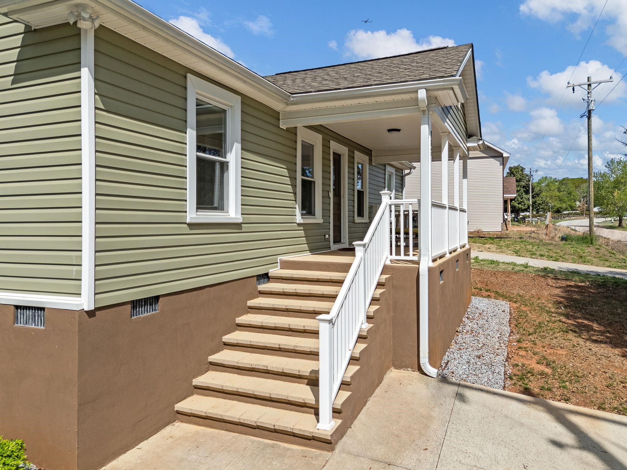 242 West Clark Road Inman, SC 29349 - Photo 5 of 46