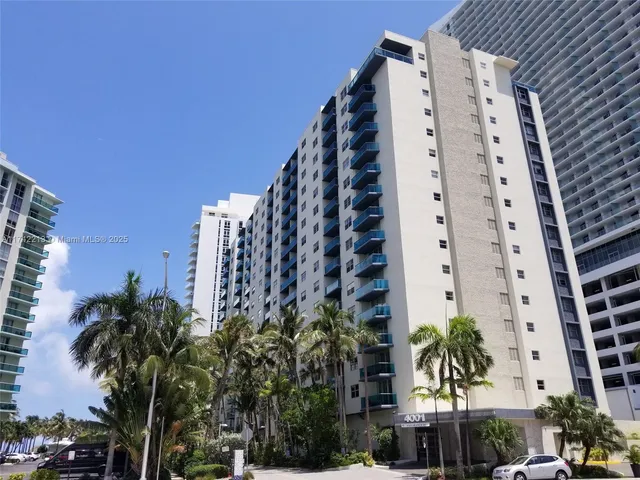 $2,200 | 4001 South Ocean Drive, Unit 4H, Hollywood, FL 33019