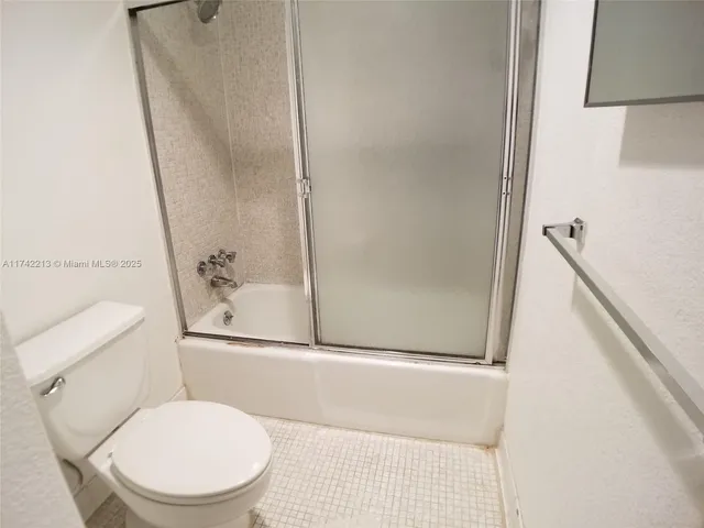 $2,200 | 4001 South Ocean Drive, Unit 4H, Hollywood, FL 33019