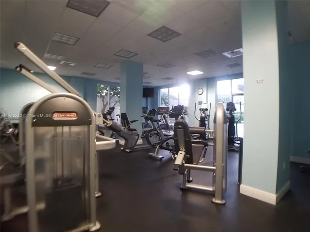 $2,200 | 4001 South Ocean Drive, Unit 4H, Hollywood, FL 33019