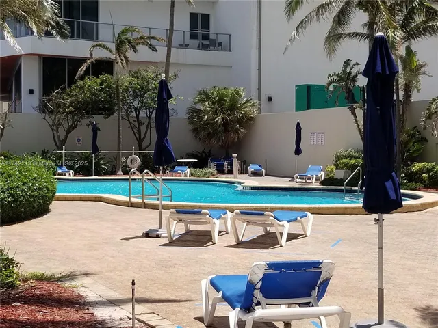 $2,200 | 4001 South Ocean Drive, Unit 4H, Hollywood, FL 33019