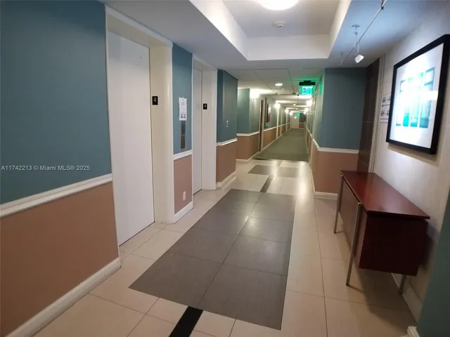 $2,200 | 4001 South Ocean Drive, Unit 4H, Hollywood, FL 33019