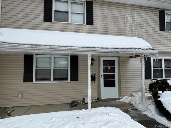 $2,500 | 4 Patton Drive, Cornwall, NY 12518