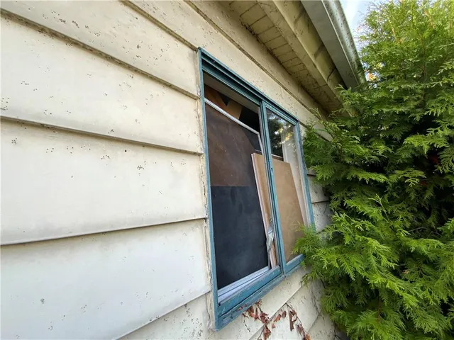 $10,000 | 213 Luella Avenue, Charleroi, PA 15022