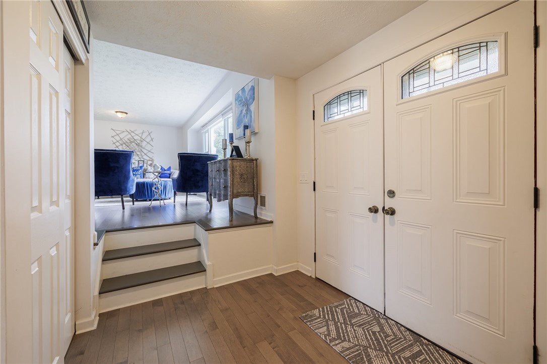 211 Vineyard Drive Greece, NY 14616 - Photo 2 of 28