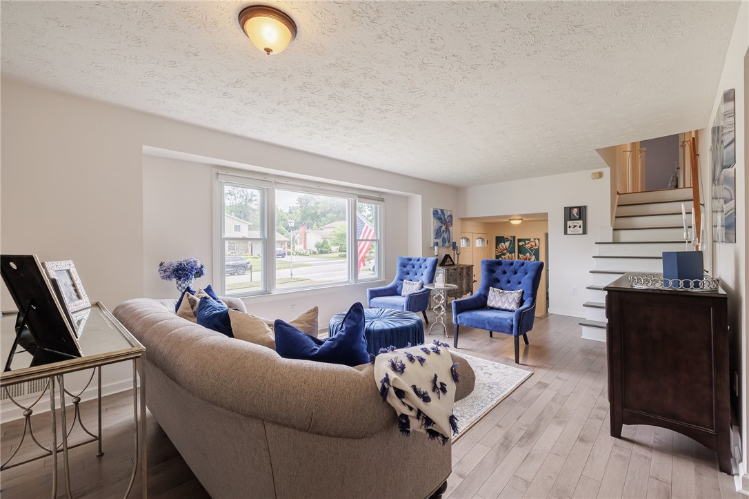 211 Vineyard Drive Greece, NY 14616 - Photo 3 of 28