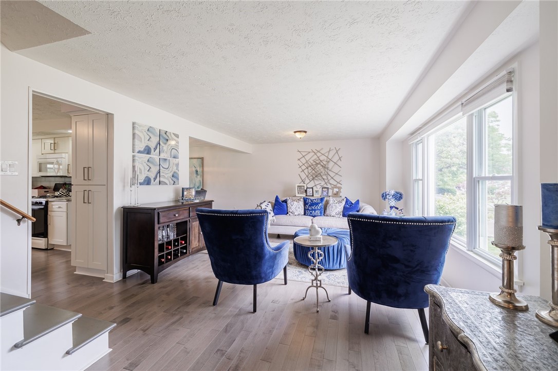 211 Vineyard Drive Greece, NY 14616 - Photo 5 of 28