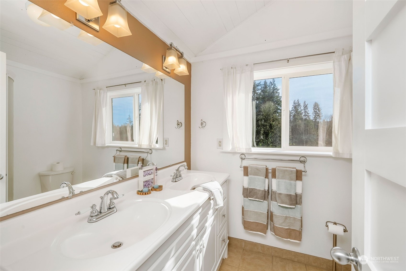 4653 Kimble Road East Port Orchard, WA 98366 - Photo 17 of 40 Gallery Image 17