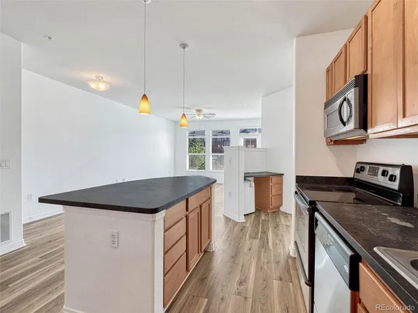 $1,800 | 10176 Park Meadows Drive, Unit 2217, Lone Tree, CO 80124