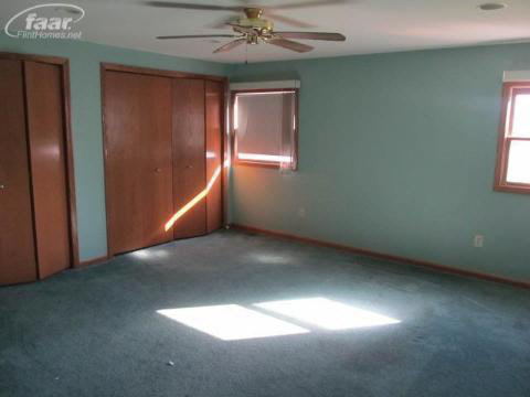12500 Miller Road Lennon, MI 48449 - Photo 13 of 17 20192475-12.JPG