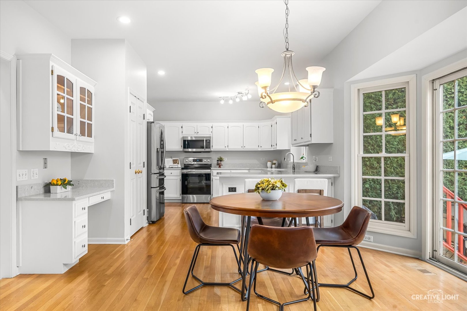 2311 Leverenz Road Naperville, IL 60564 - Photo 8 of 36