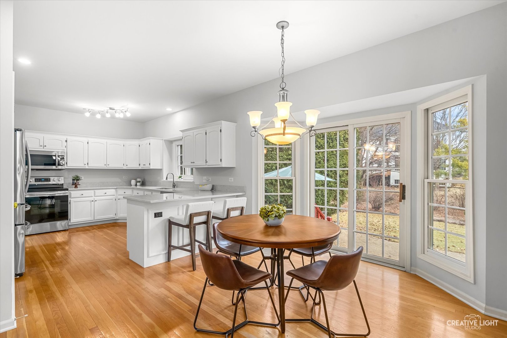 2311 Leverenz Road Naperville, IL 60564 - Photo 9 of 36