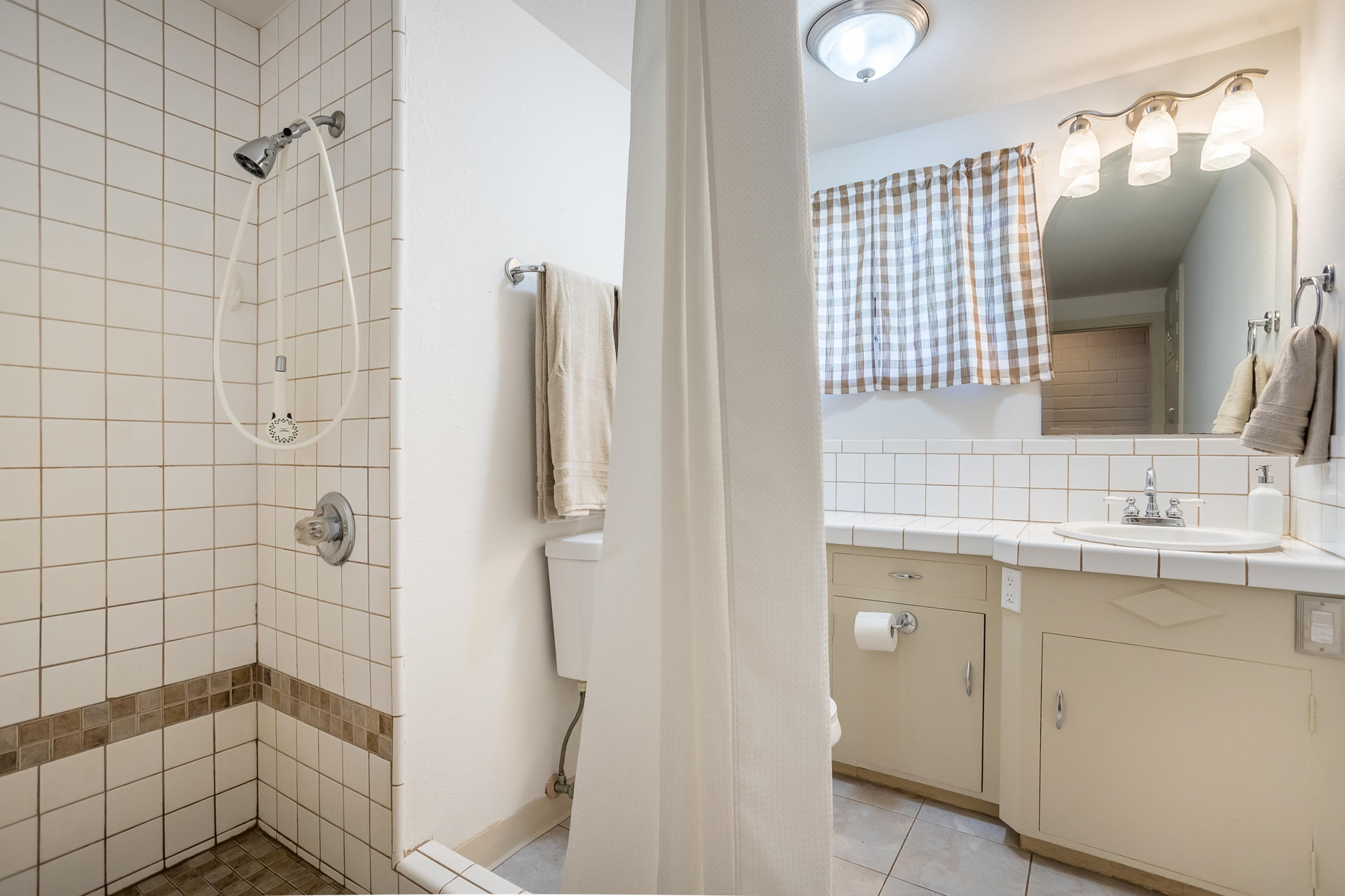 22437 Adobe Road Cottonwood, CA 96022 - Photo 16 of 28 49 bathroom