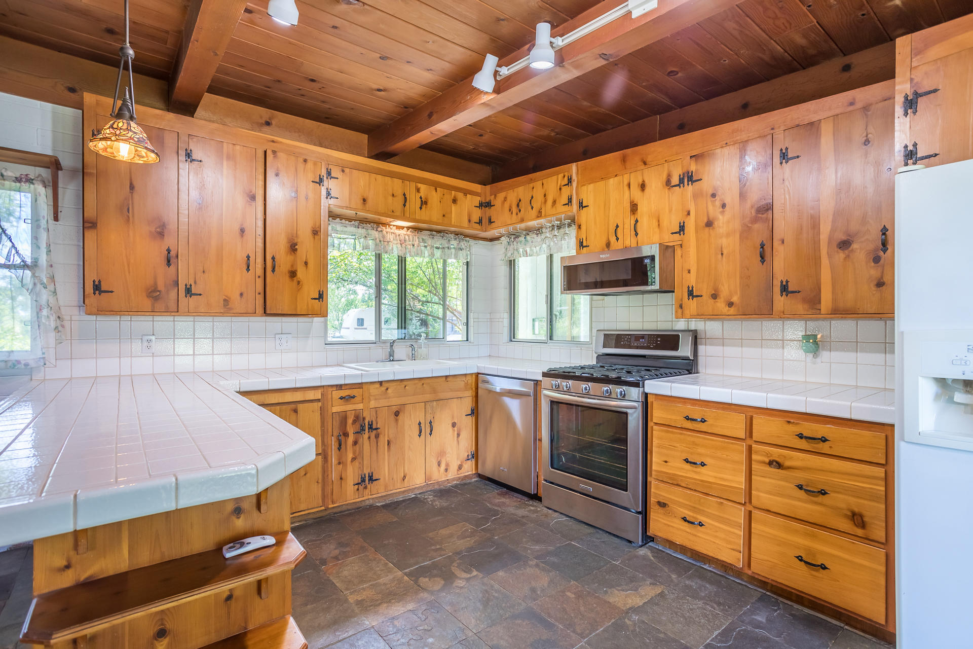 22437 Adobe Road Cottonwood, CA 96022 - Photo 7 of 28 24 kitchen