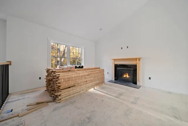 $724,900 | 80 Bypass 28, Derry, NH 03038