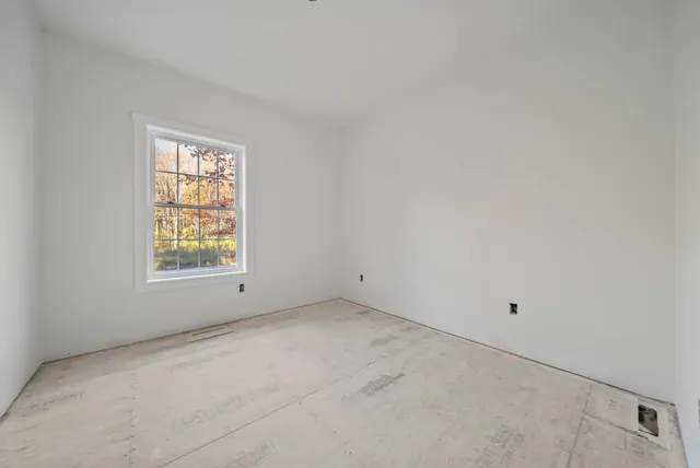 $724,900 | 80 Bypass 28, Derry, NH 03038