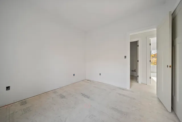 $724,900 | 80 Bypass 28, Derry, NH 03038