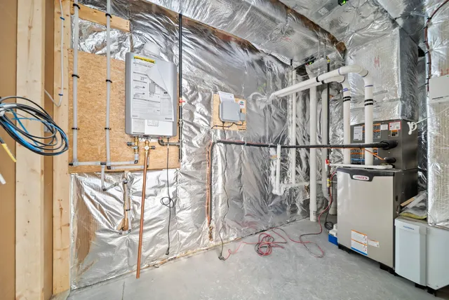 $724,900 | 80 Bypass 28, Derry, NH 03038