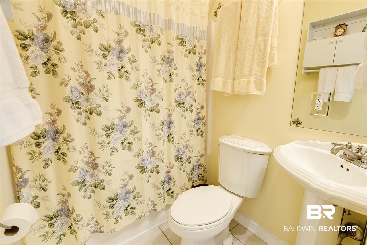 22195 Buck Road Robertsdale, AL 36567 - Photo 23 of 36 2nd Bathroom