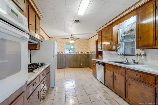 $219,000 | 374 Peach Street, Dequincy, LA 70633