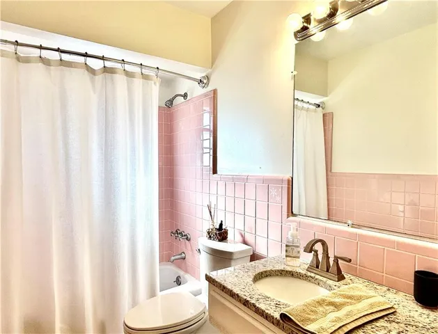 $1,900 | 945 Brockenbraugh Court, Metairie, LA 70005