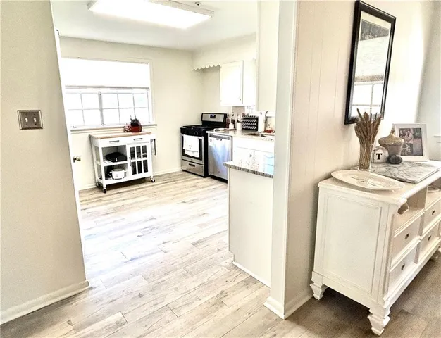 $1,900 | 945 Brockenbraugh Court, Metairie, LA 70005