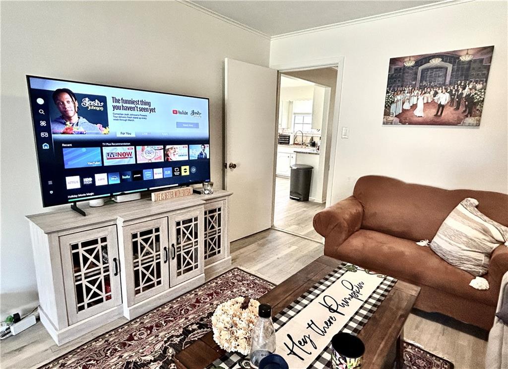 945 Brockenbraugh Court Metairie, LA 70005 - Photo 6 of 25