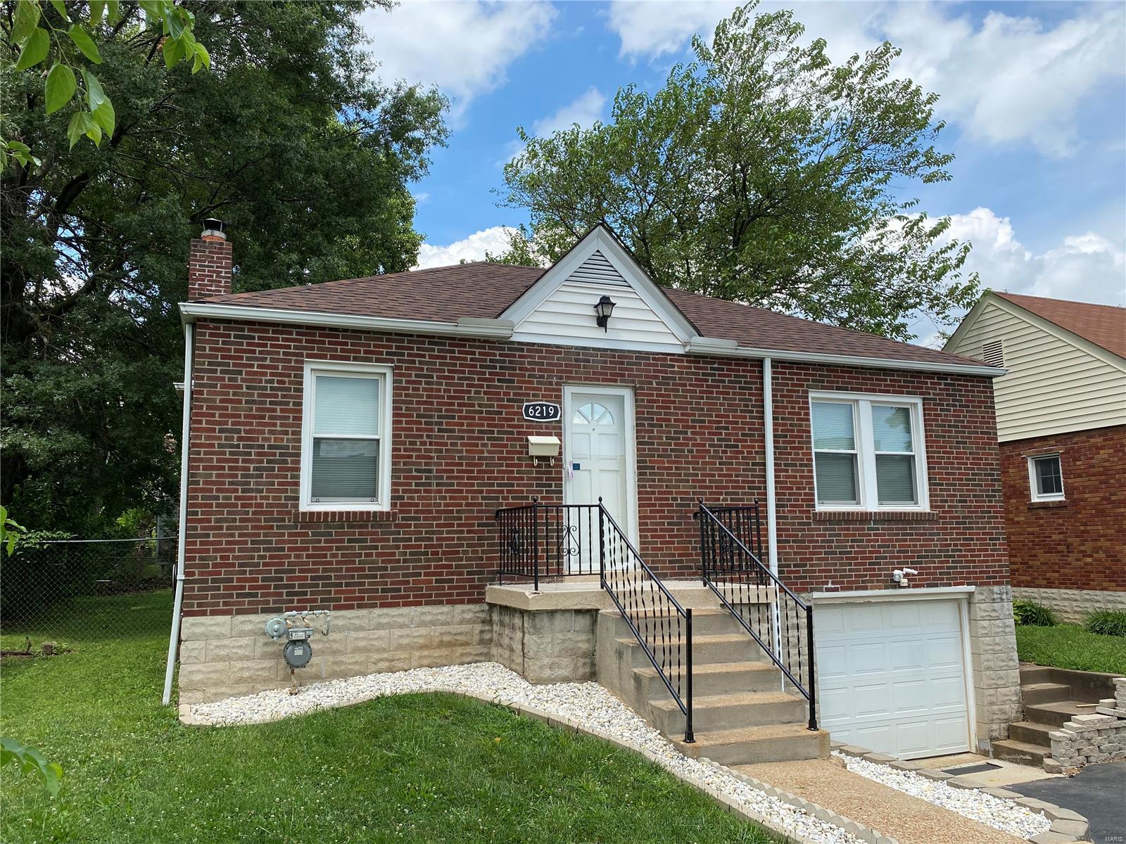 6219 Weber Road St. Louis, MO 63123 - Photo 2 of 16 Gallery Image 2