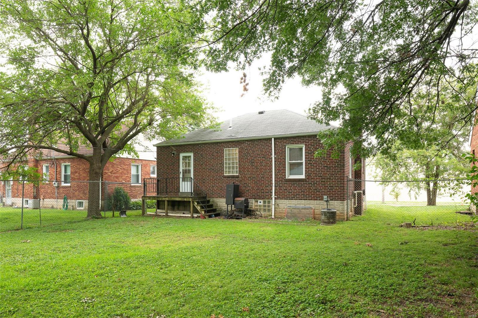 6219 Weber Road St. Louis, MO 63123 - Photo 13 of 16 Gallery Image 13