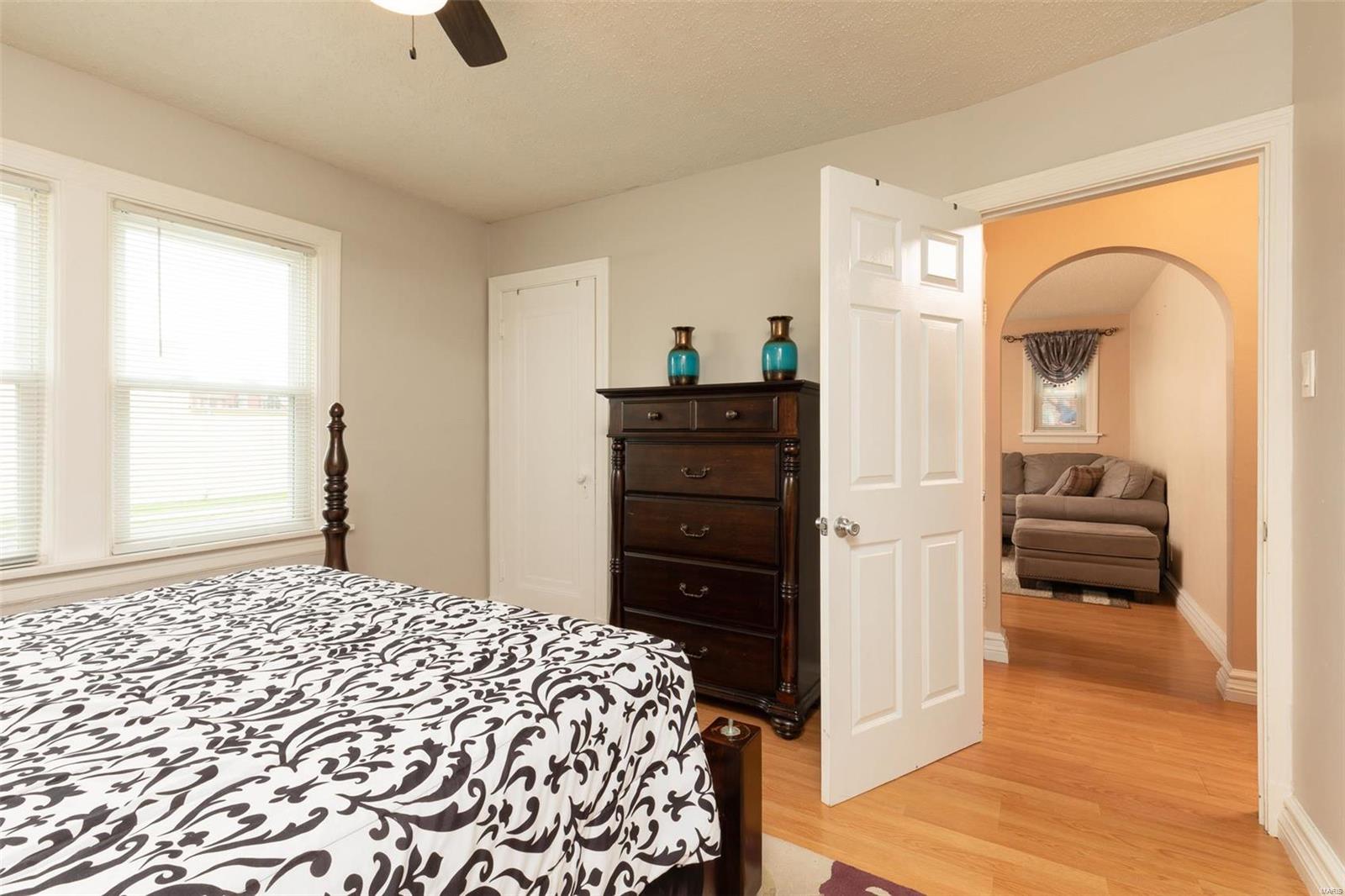 6219 Weber Road St. Louis, MO 63123 - Photo 9 of 16 Gallery Image 9
