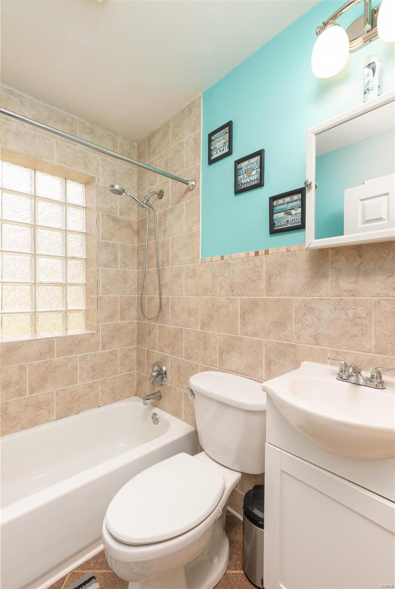 6219 Weber Road St. Louis, MO 63123 - Photo 10 of 16 Gallery Image 10