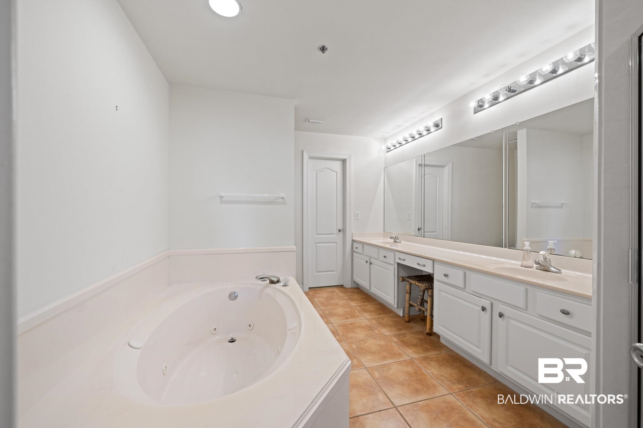 27770 Canal Road, Unit 2206 Orange Beach, AL 36561 - Photo 22 of 48