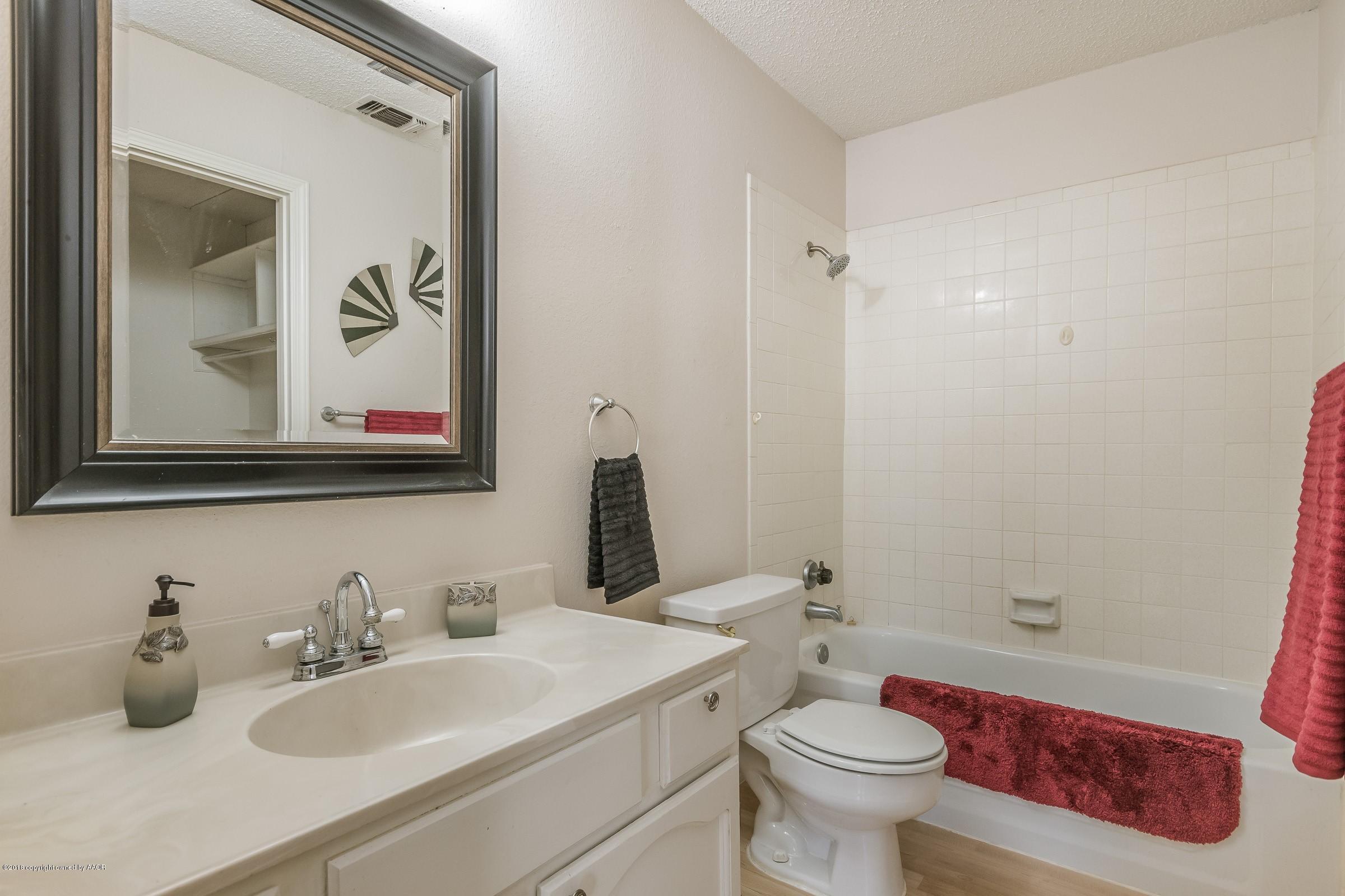 3005 Surf Drive Amarillo, TX 79110 - Photo 15 of 25 015_Master Bathroom
