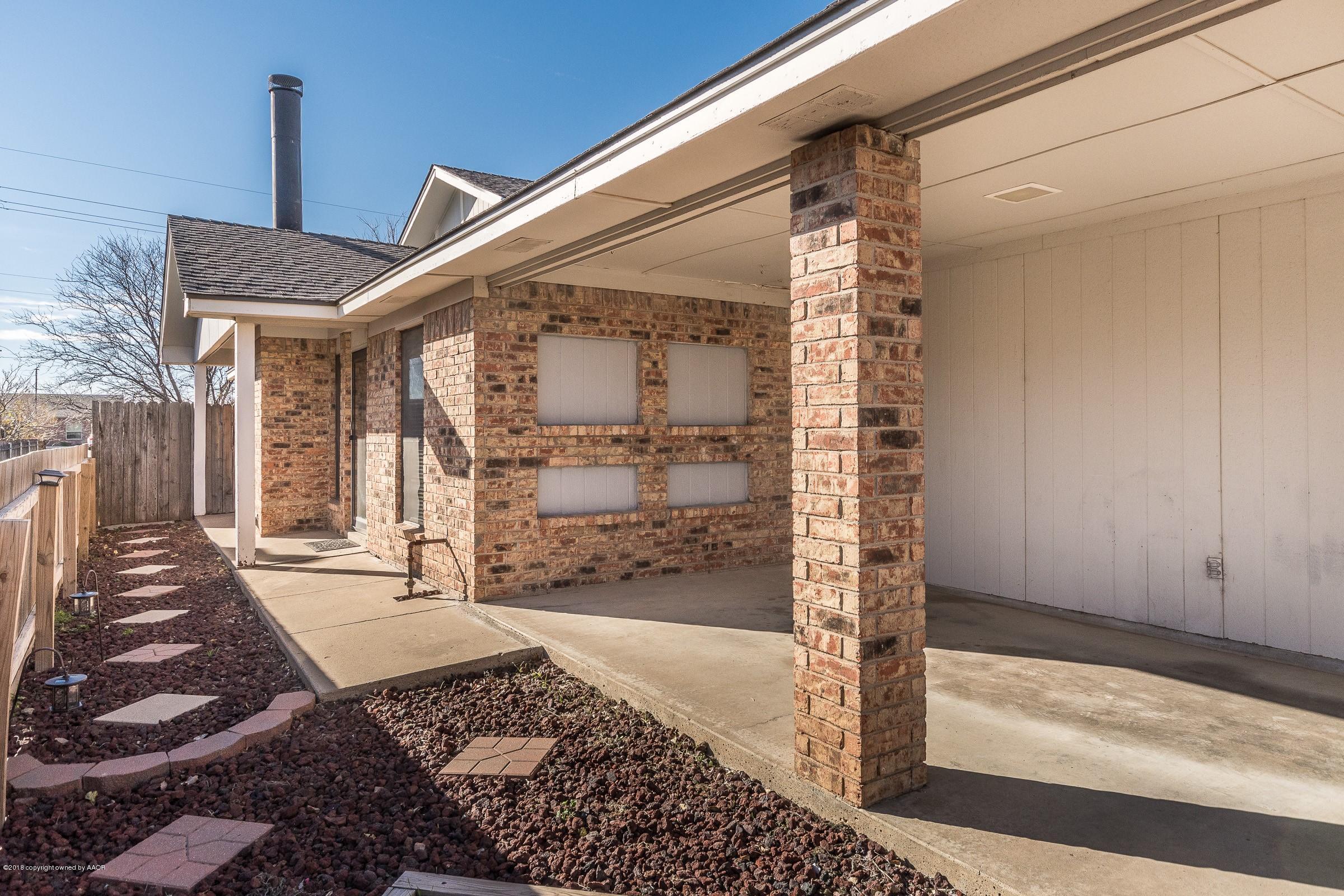 3005 Surf Drive Amarillo, TX 79110 - Photo 3 of 25 003_Front Patio