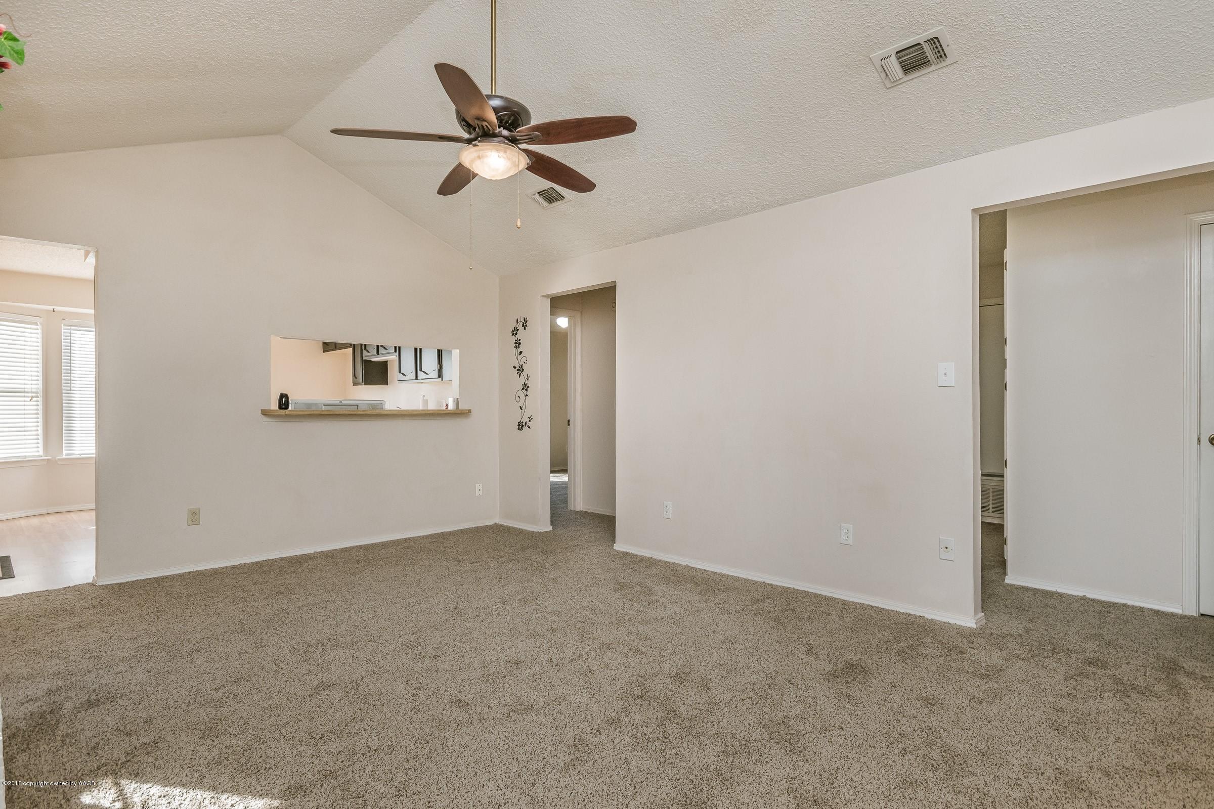 3005 Surf Drive Amarillo, TX 79110 - Photo 5 of 25 005_Living Room