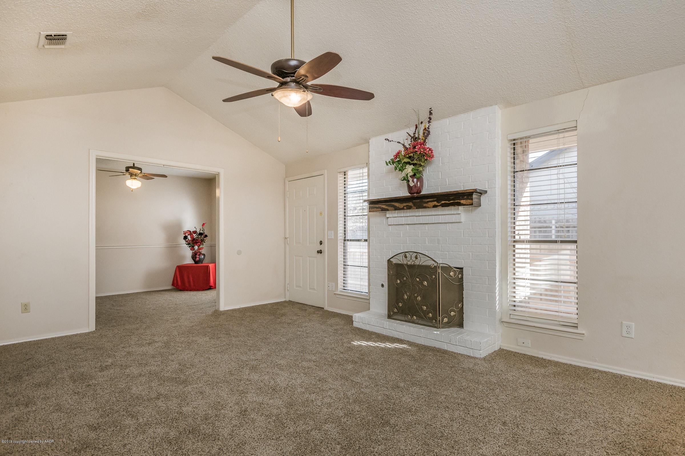 3005 Surf Drive Amarillo, TX 79110 - Photo 6 of 25 006_Living Room-2