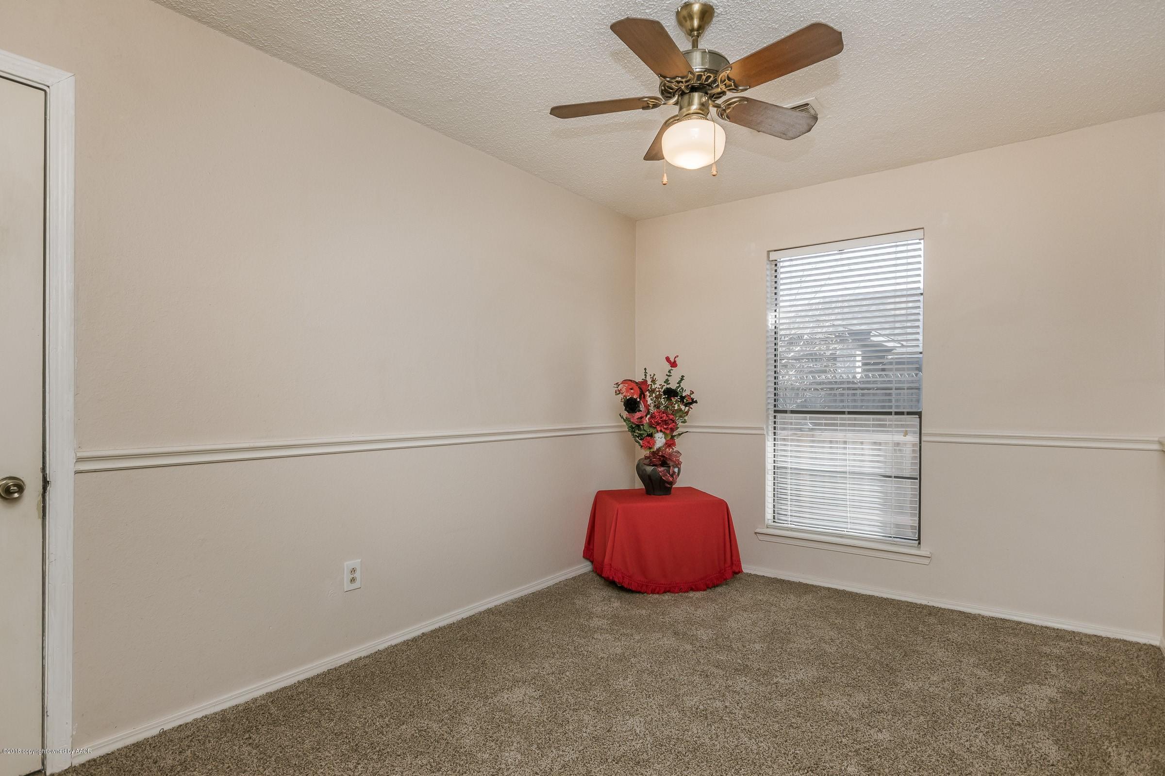 3005 Surf Drive Amarillo, TX 79110 - Photo 8 of 25 008_Den