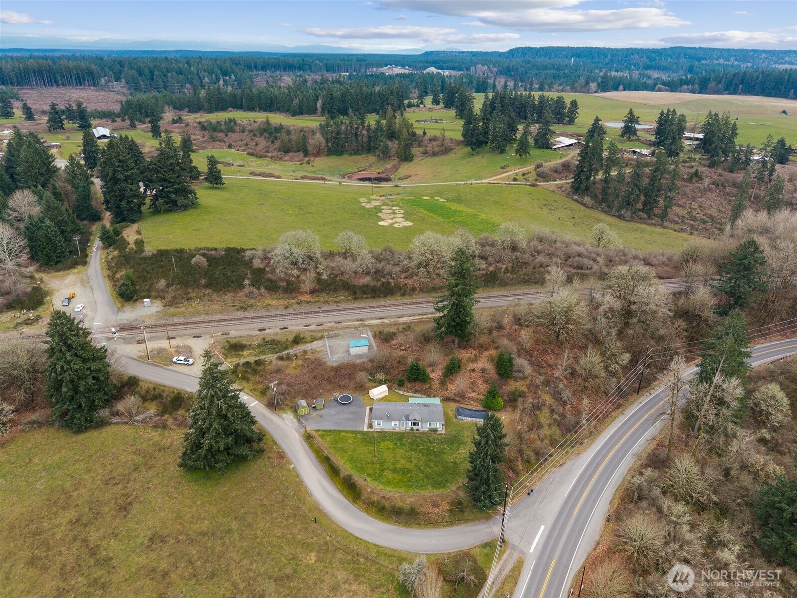 10521 Thomsen Road Southeast Olympia, WA 98513 - Photo 2 of 26