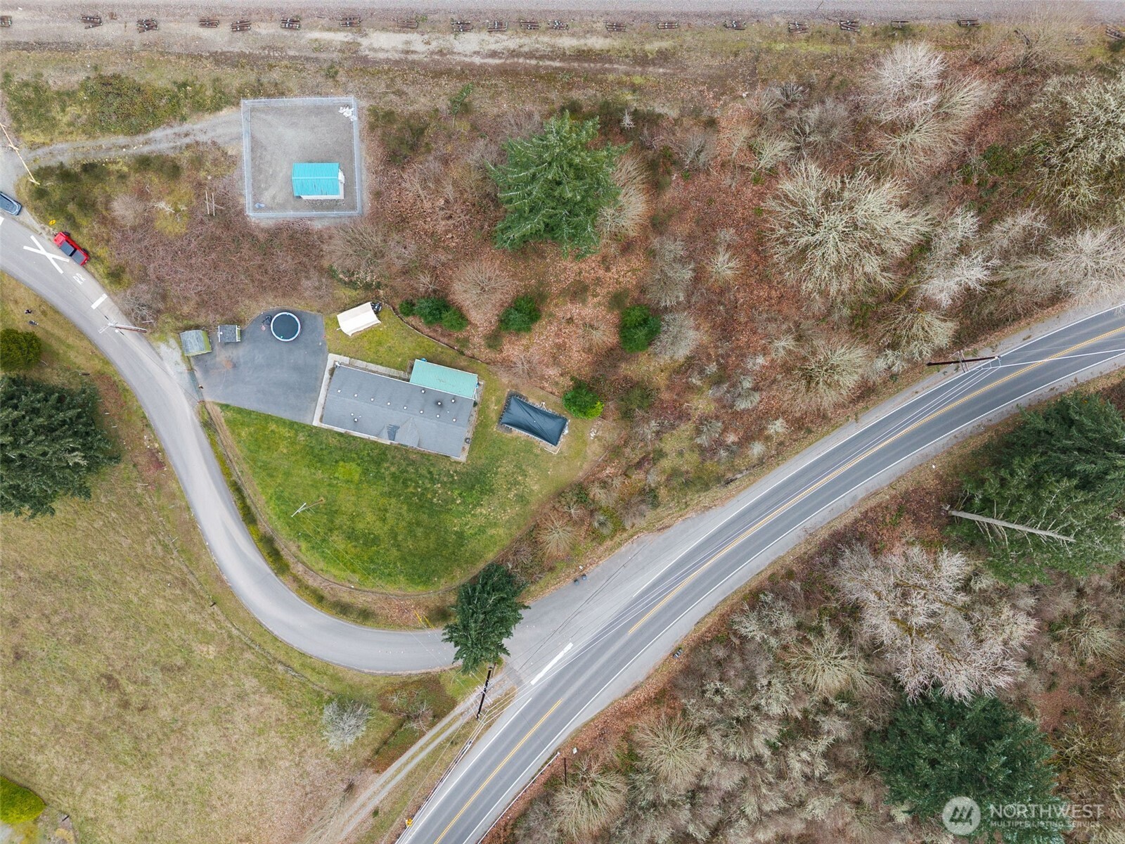 10521 Thomsen Road Southeast Olympia, WA 98513 - Photo 5 of 26