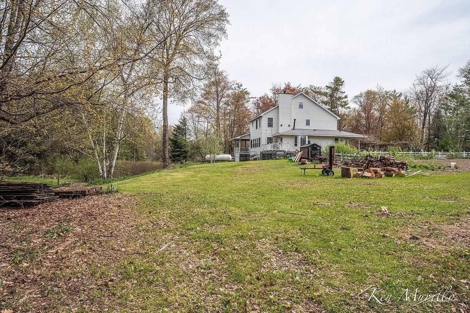 1519 Roscommon Road Roscommon, MI 48653 - Photo 47 of 56 50222216-83fff26d-c53b-46a2-8754-5376bfb3c134.JPG