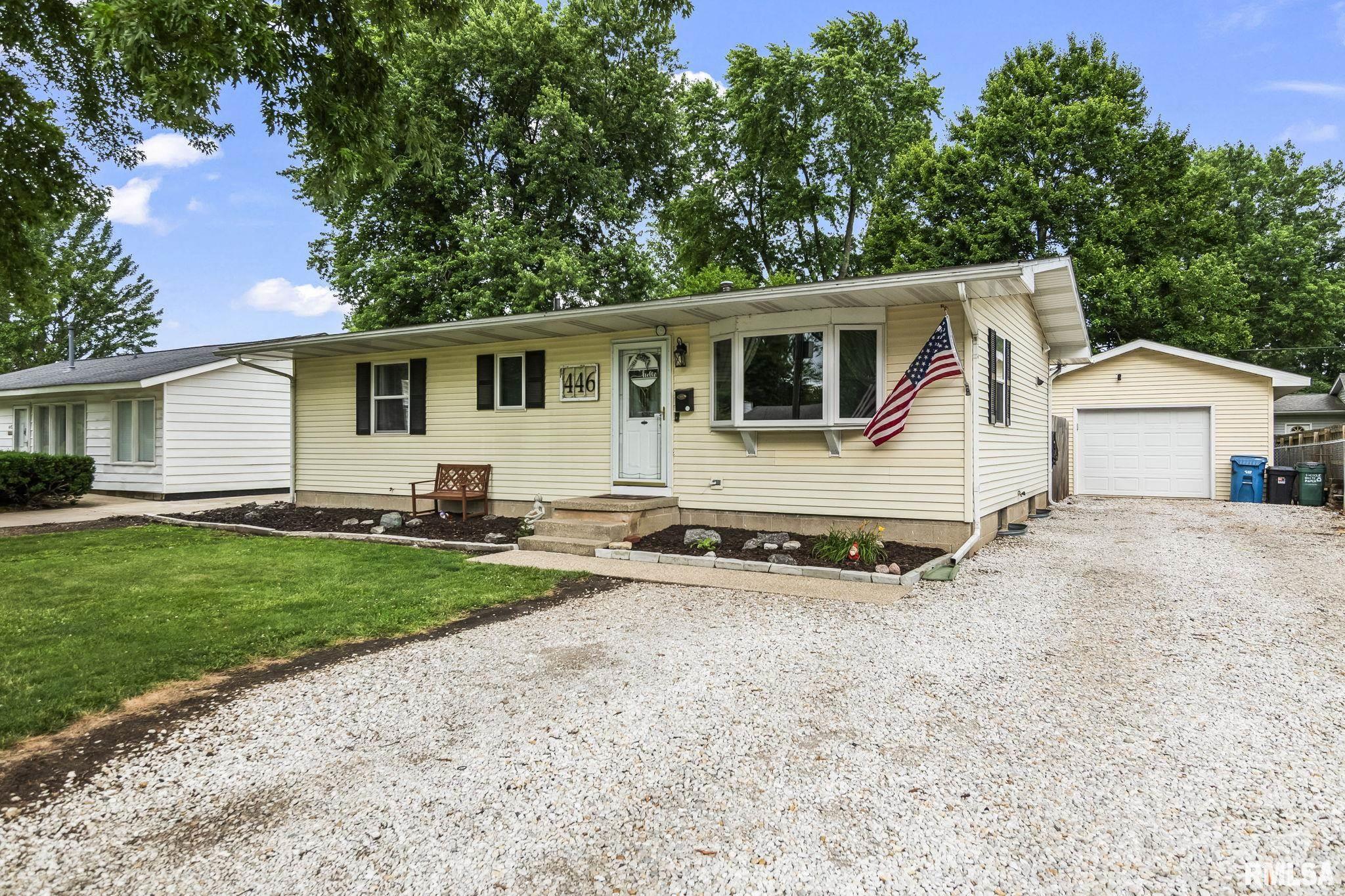 446 West Lake Shore Drive Springfield, IL 62703 - Photo 3 of 30