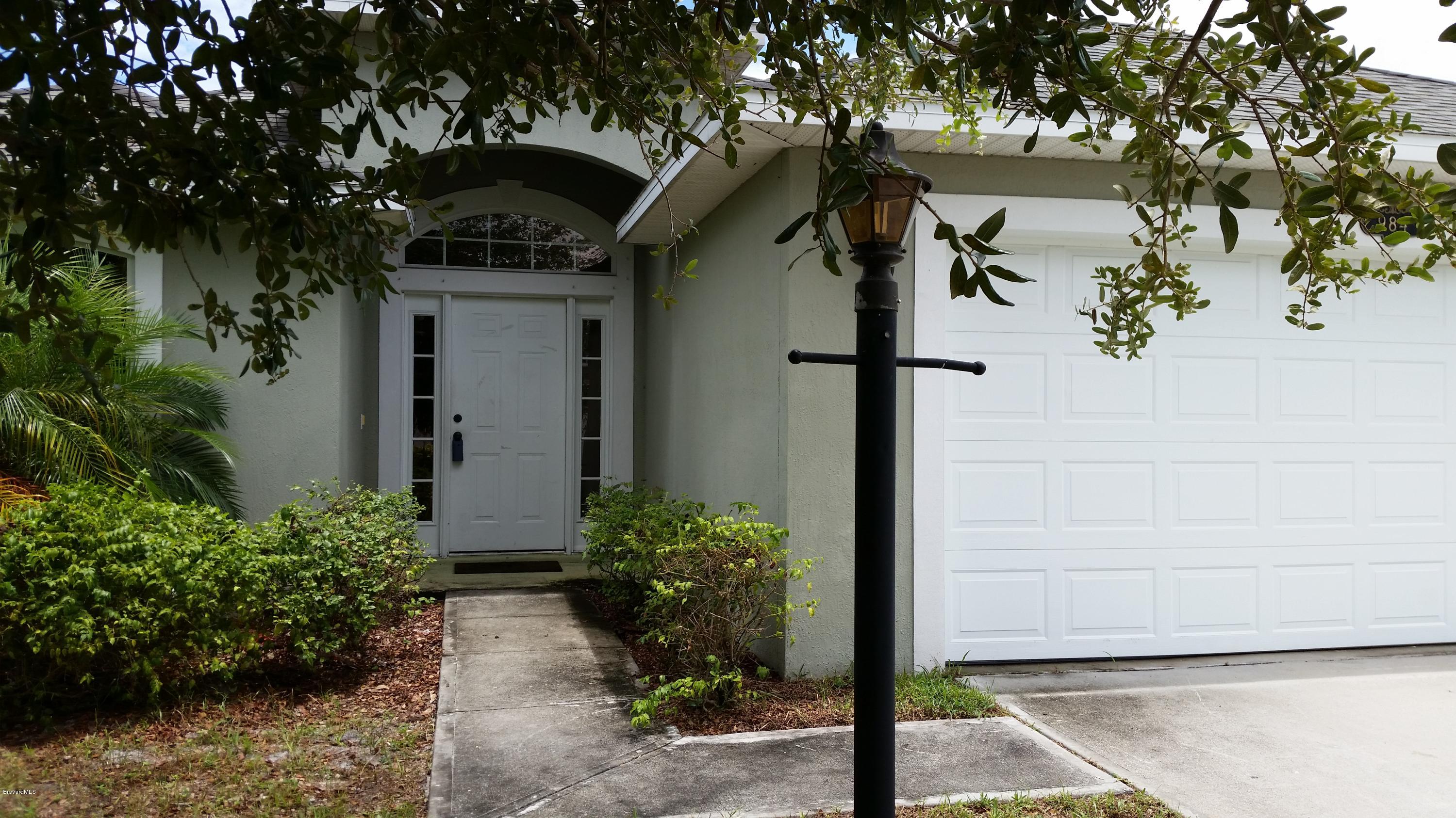 984 Tavernier Circle Northeast Palm Bay, FL 32905 - Photo 2 of 15 20150724_133815