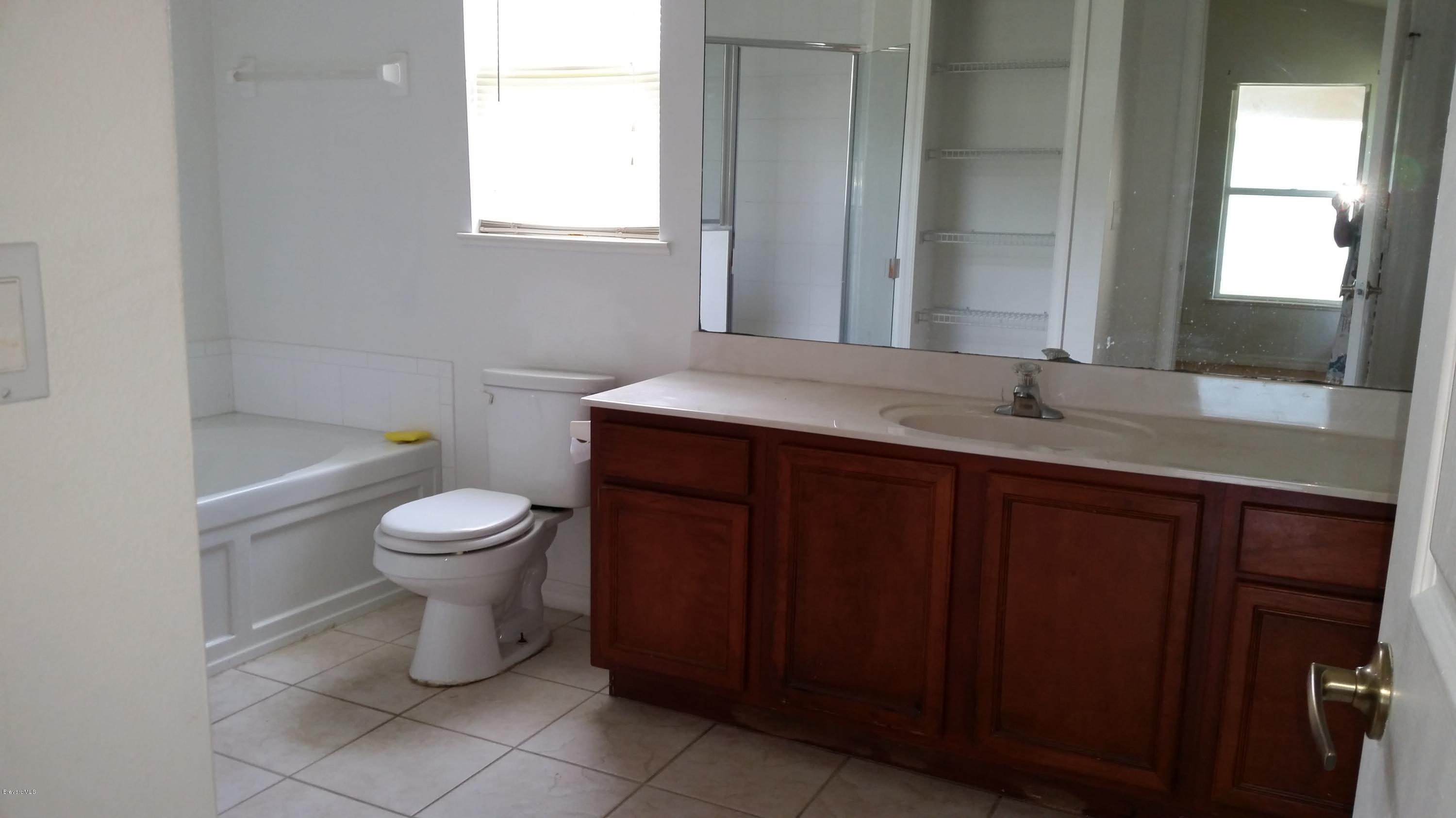 984 Tavernier Circle Northeast Palm Bay, FL 32905 - Photo 11 of 15 20150724_133321