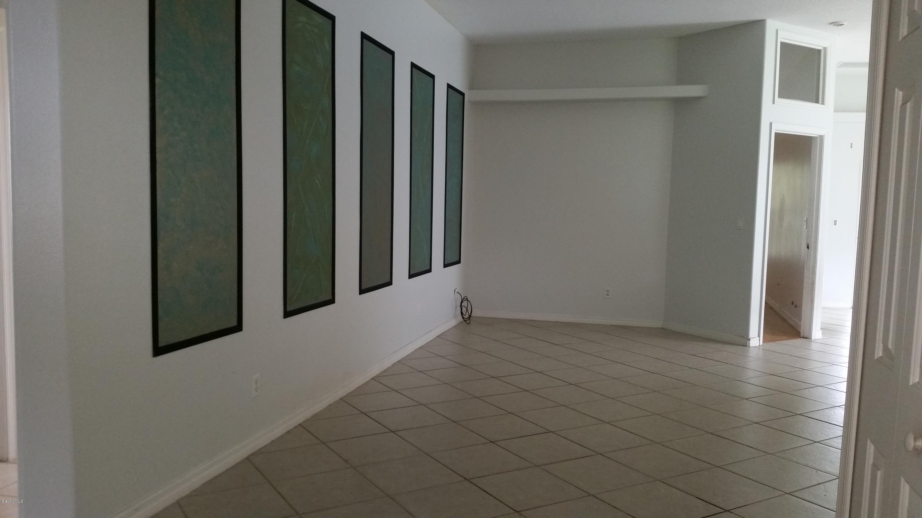984 Tavernier Circle Northeast Palm Bay, FL 32905 - Photo 3 of 15 20150724_133014