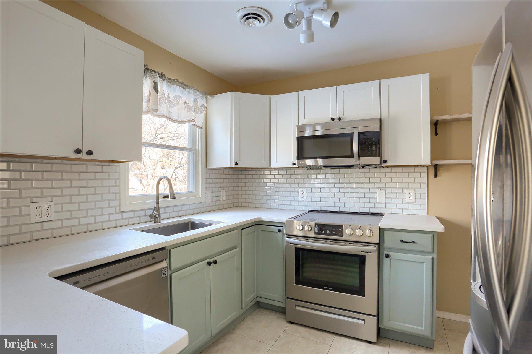310 Cartref Road Etters, PA 17319 - Photo 8 of 29 Gallery Image 8