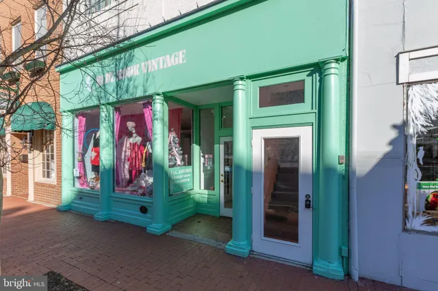 $2,800 | 809 Caroline Street, Unit 301, Fredericksburg, VA 22401