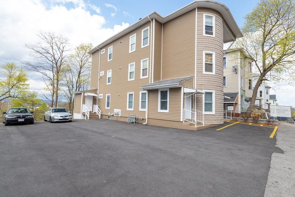 73 Merrifield Street Worcester, MA 01605 - Photo 3 of 29 Gallery Image 3