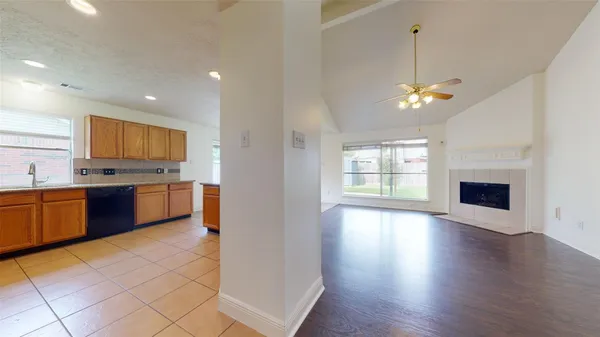 $2,000 | 8231 Ashlawn Drive, Houston, TX 77083
